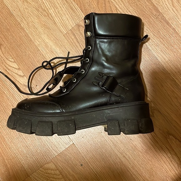 Combat buckle boots - Picture 6 of 8